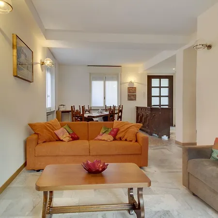 Casa Emilia * ドンゴ